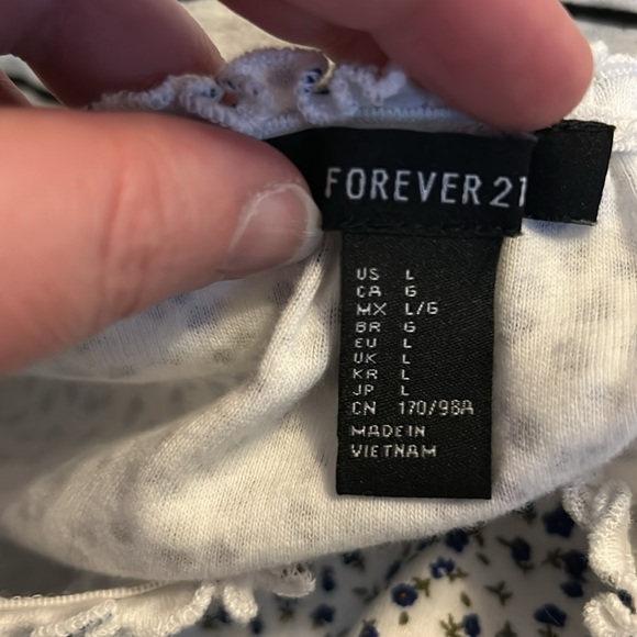 Stretchy Floral Crop Top with Long Sleeves, Sz L - Picture 5 of 5